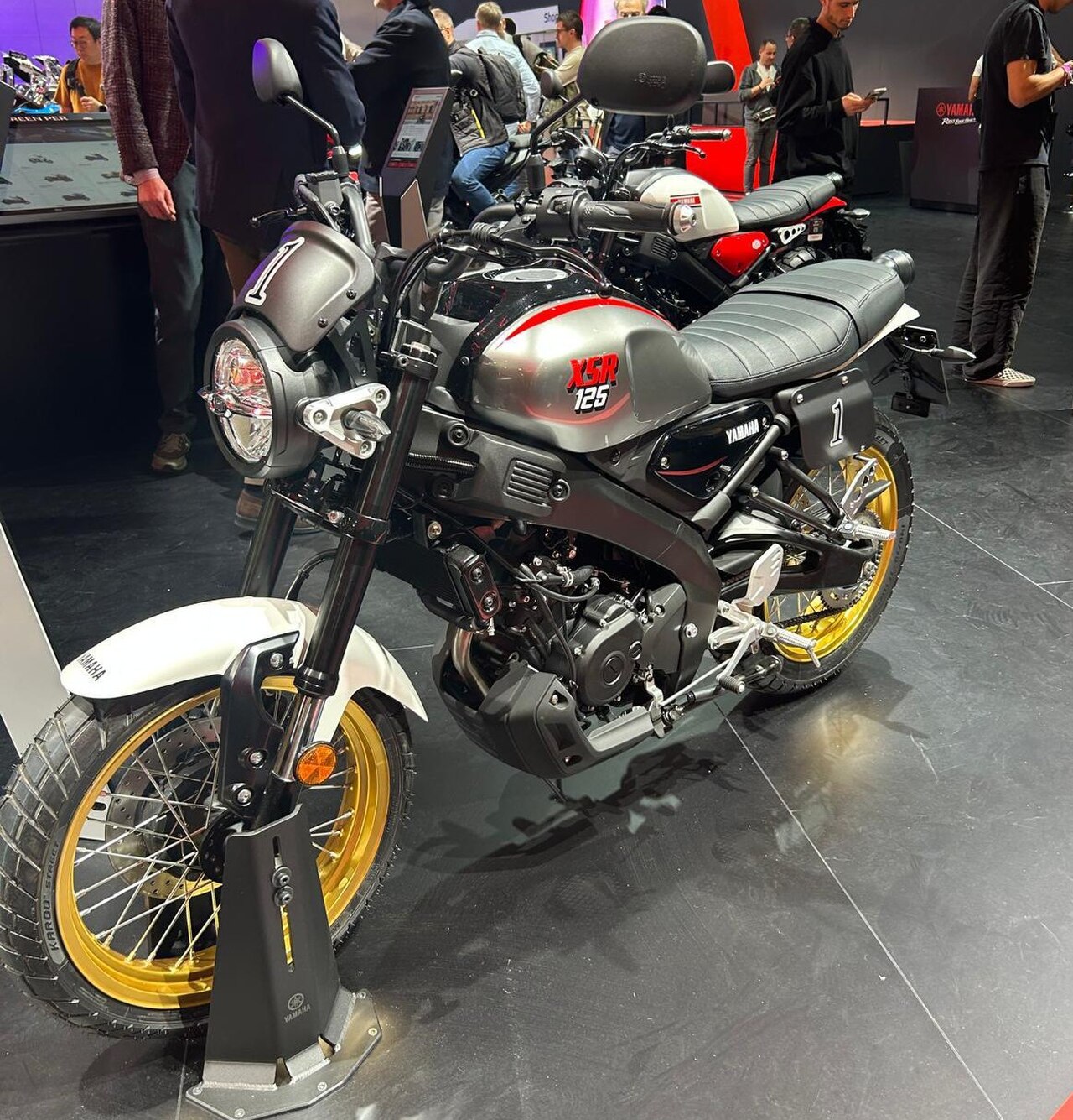 XSR125